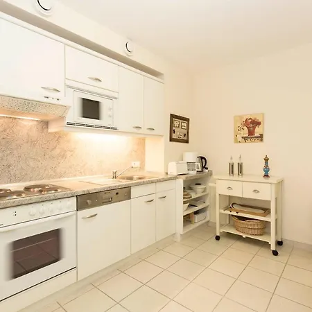 Kurpark-residenz 107 *